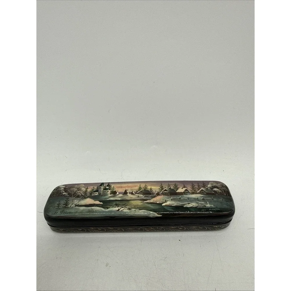 Vintage Russian Lacquer Hand Painted Peaochuho Trinket/Pencil Box